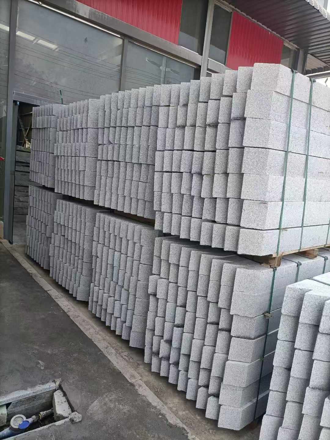 保定芝麻白树围石 树池