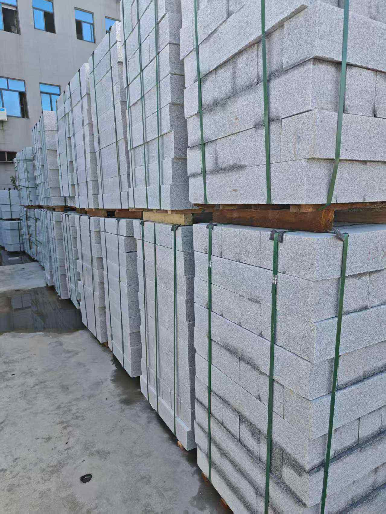 保定芝麻白路牙石，路侧石