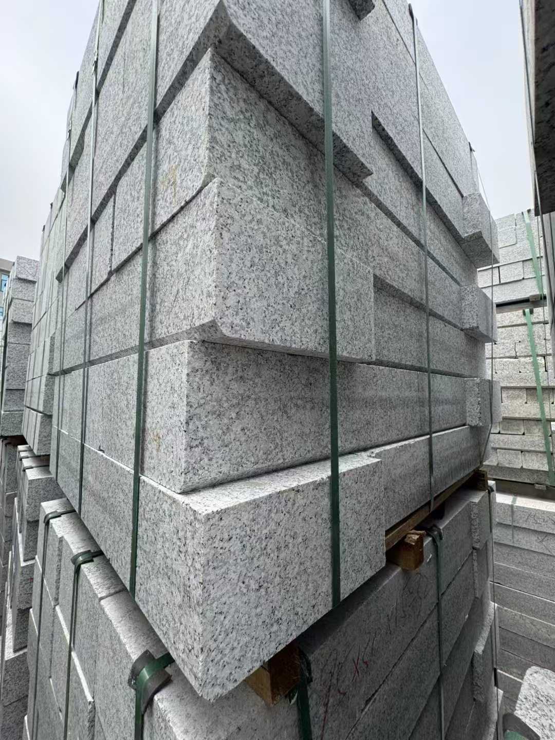 保定芝麻白路牙石 马路牙子