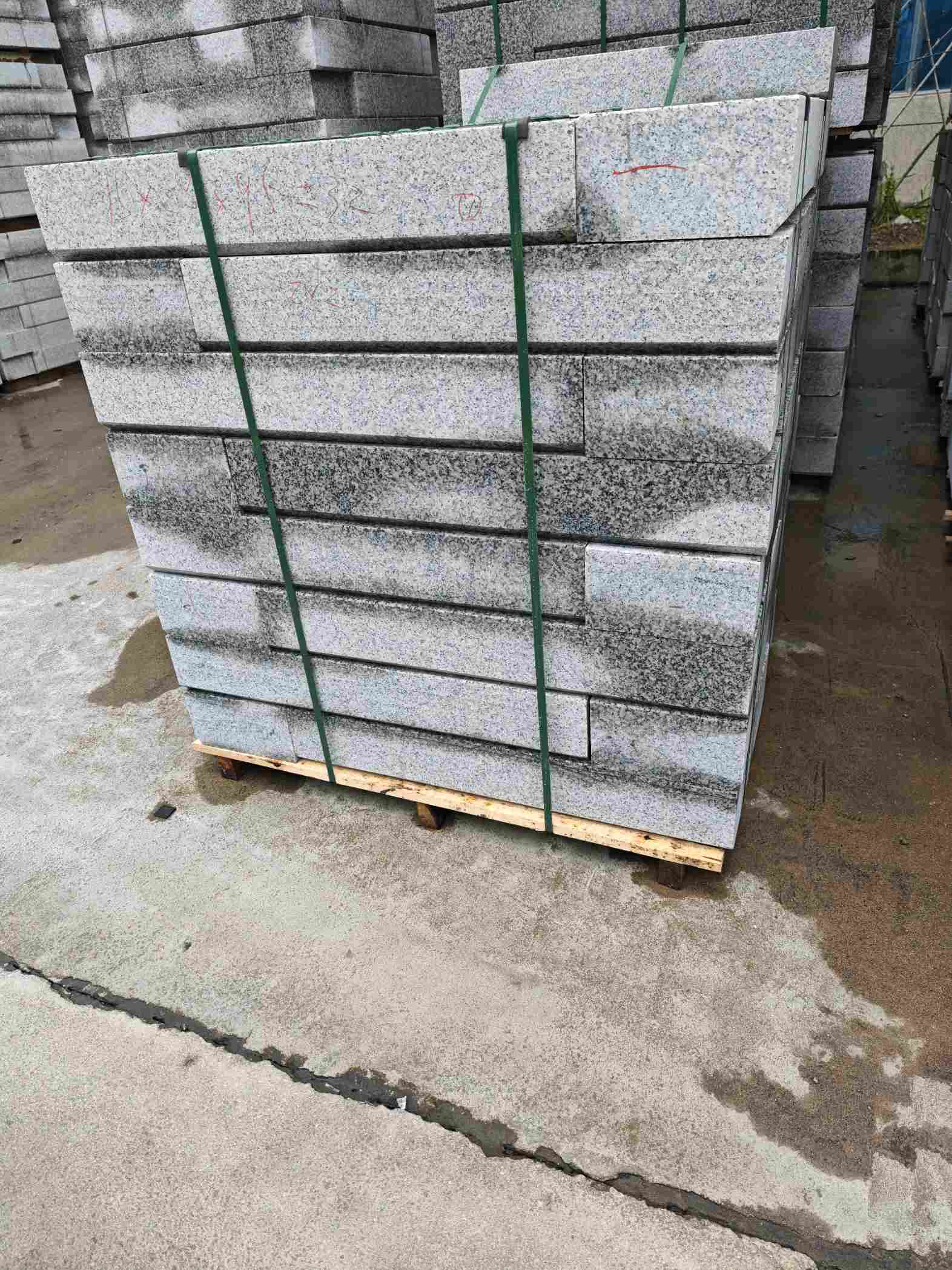 保定芙蓉白路牙石，马路牙子